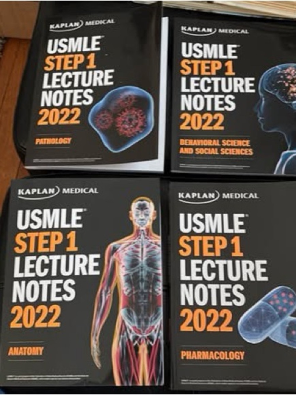 Kaplan USMLE Step 1 Lecture Notes 2022 - Black/Orange Covers (Set of 4)